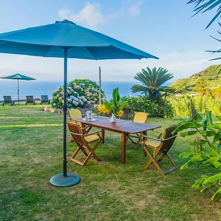 Casa De Pilatos Mosteiros (Azores)